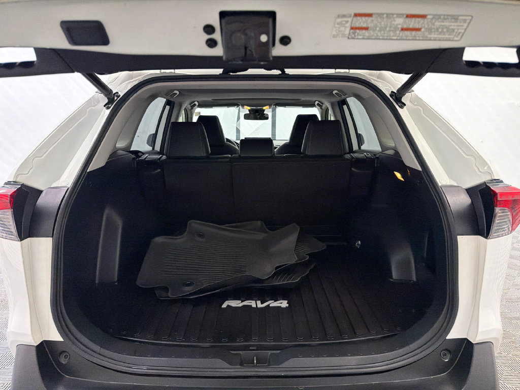 Used 2019 Toyota RAV4 XLE Premium FWD image 19