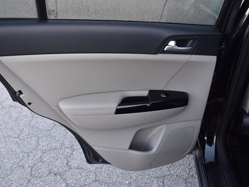 Used 2022 Kia Sportage EX image 44