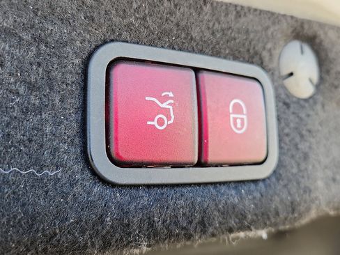 Used 2021 Mercedes-Benz C 300 4MATIC Sedan w/ AMG Line image 28