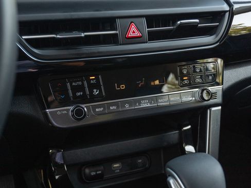 Used 2025 Kia Seltos S AWD/4WD image 24