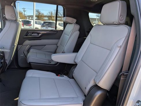 New 2026 GMC Yukon XL Elevation image 20