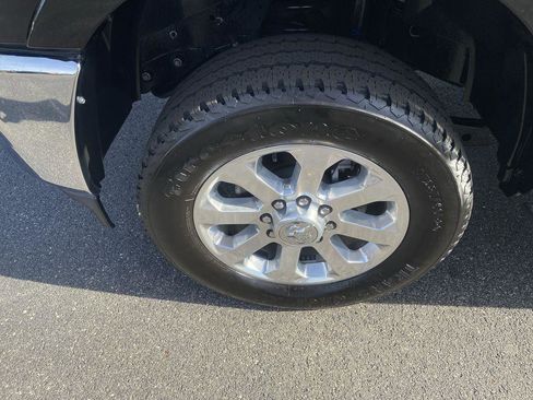 Used 2022 RAM 3500 Laramie image 10