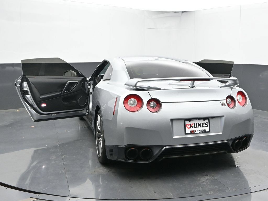 Used 2012 Nissan GT-R Premium AWD/4WD image 56