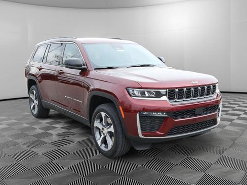 New 2026 Jeep Grand Cherokee L Limited AWD/4WD image 10