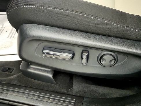 Used 2025 Honda CR-V EX image 12