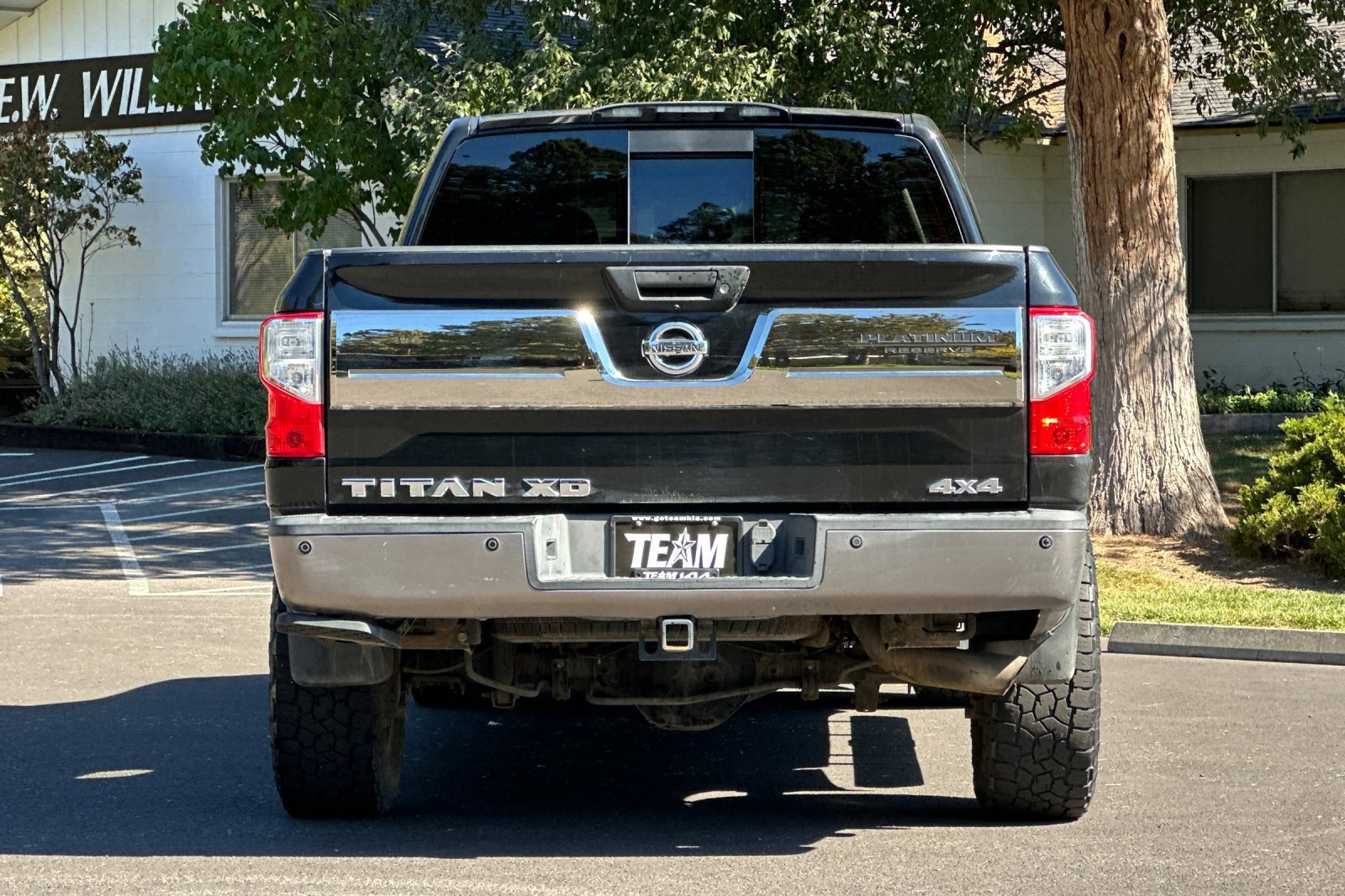 Used 2017 Nissan Titan Platinum Reserve AWD/4WD image 5