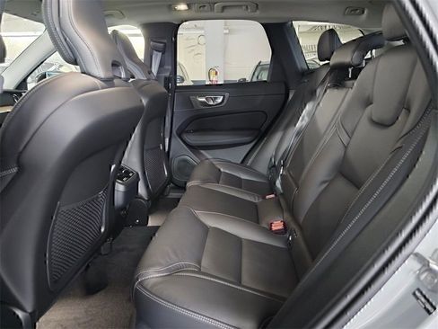 New 2026 Volvo XC60 B5 Ultra w/ Climate Package image 12