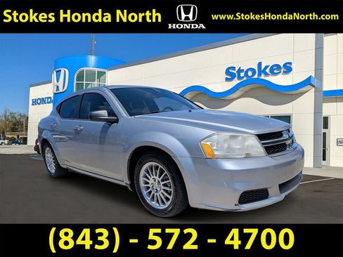 Used 2014 Dodge Avenger SE FWD image 1