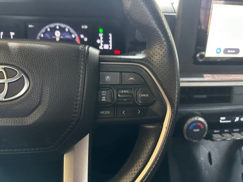 Used 2025 Toyota 4Runner SR5 RWD image 19