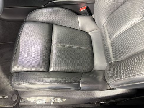 Certified 2024 Porsche Macan AWD/4WD image 14