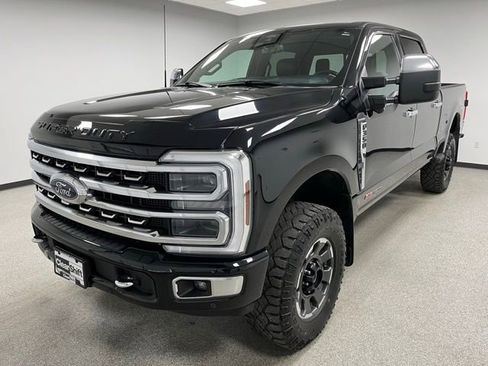 Used 2024 Ford F350 Platinum w/ Tremor Off-Road Package AWD/4WD image 4