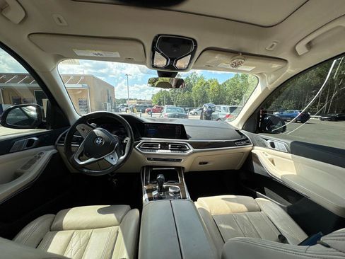 Used 2021 BMW X7 xDrive40i w/ Luxury Seating Package AWD/4WD image 6