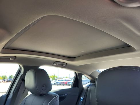 Used 2015 Chevrolet Impala LTZ FWD image 18