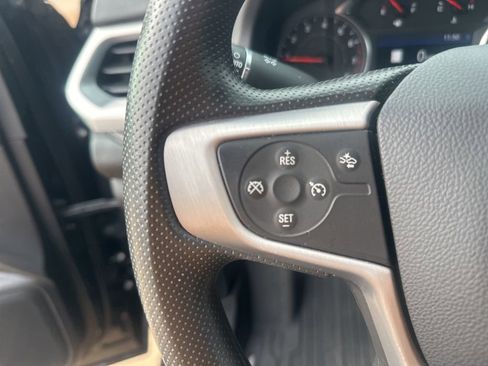 Used 2023 GMC Acadia SLE w/ Driver Convenience Package image 18