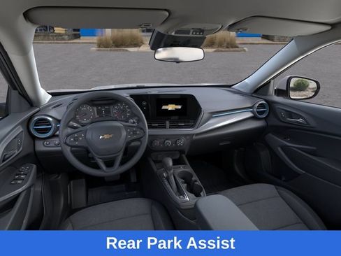 New 2026 Chevrolet Trax LS w/ LS Convenience Package FWD image 16