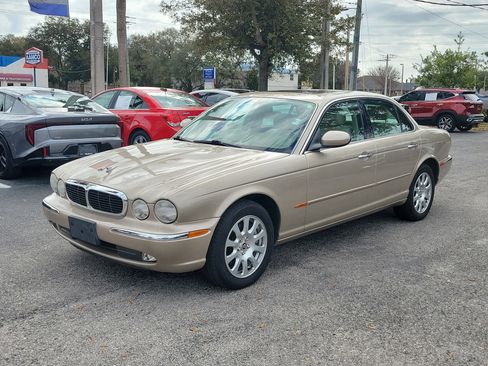 Used 2004 Jaguar XJ8 image 3