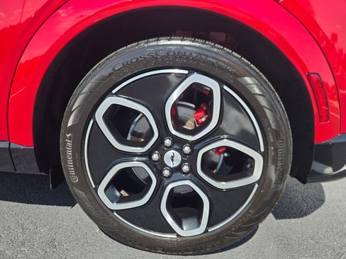 Certified 2023 Ford Mustang Mach-E GT image 12