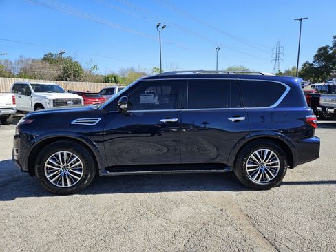 Used 2022 Nissan Armada SL w/ Captain's Chairs Package image 7