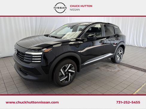 Used 2025 Nissan Kicks SV w/ Illumination Package FWD image 1