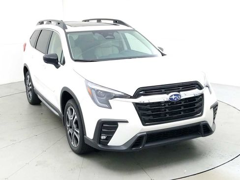 New 2025 Subaru Ascent Limited image 2