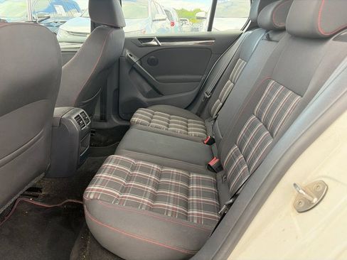 Used 2013 Volkswagen Golf 4-Door FWD image 9