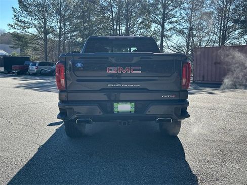 Used 2022 GMC Sierra 1500 AT4 w/ Technology Package image 6