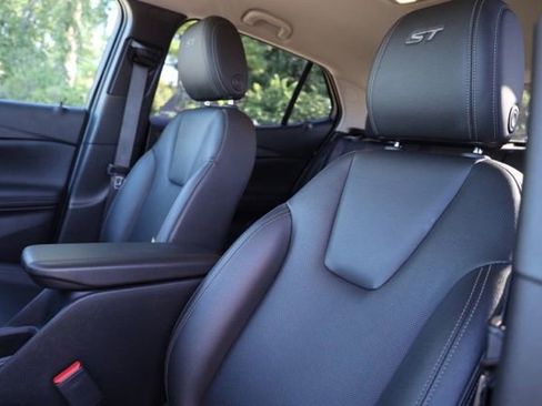 Used 2024 Buick Encore GX Sport Touring image 13