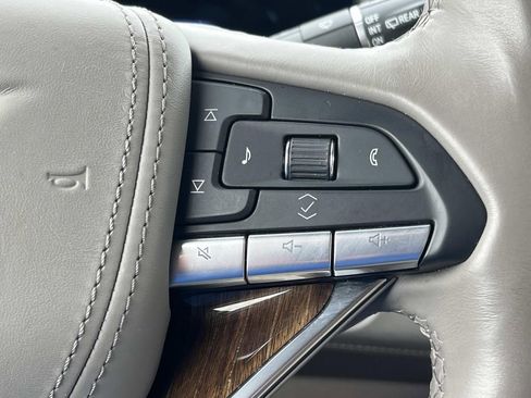 Used 2023 Cadillac Escalade ESV Sport Platinum AWD/4WD image 34