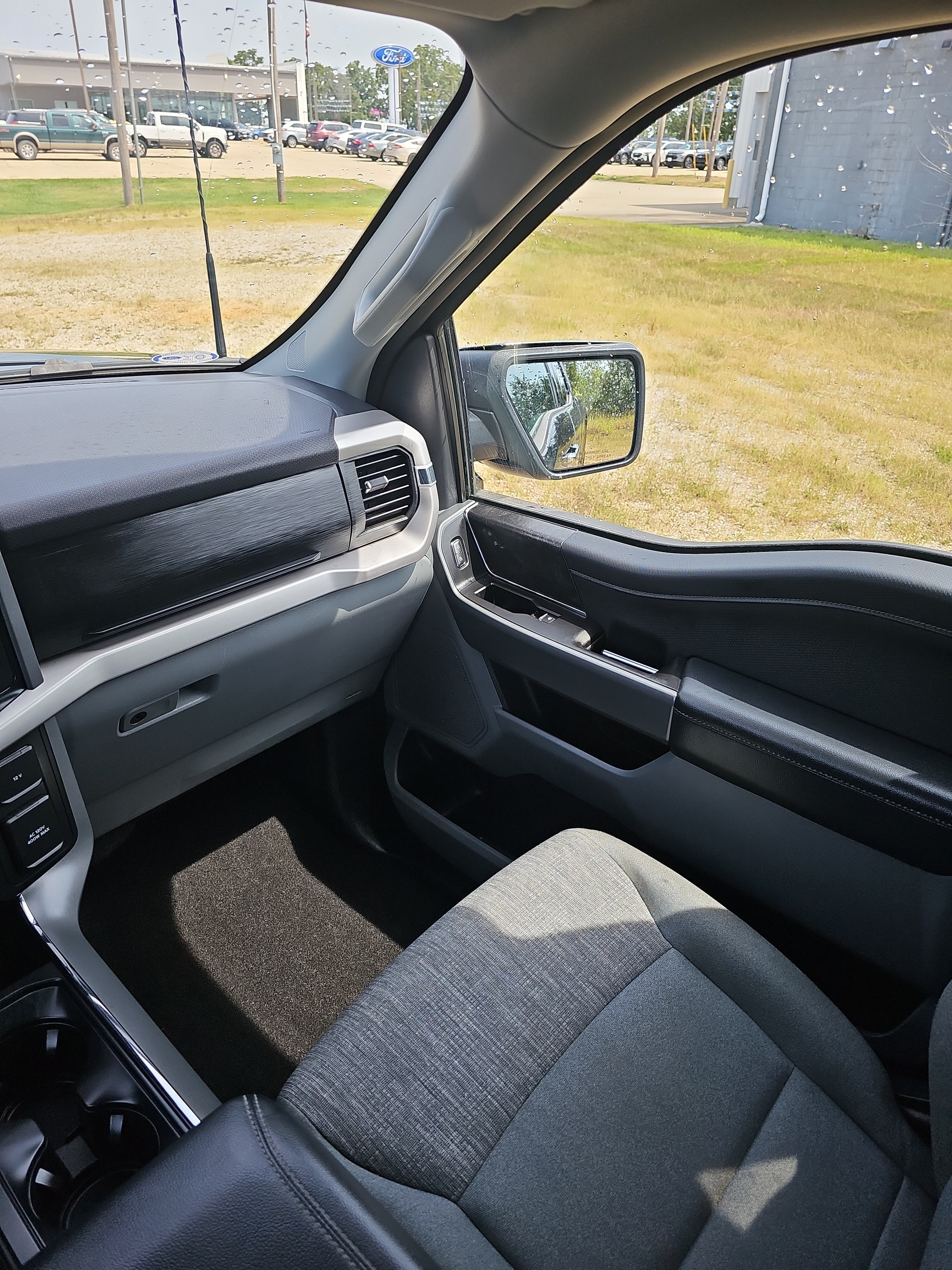 Used 2022 Ford F150 XLT w/ Equipment Group 302A High RWD image 35