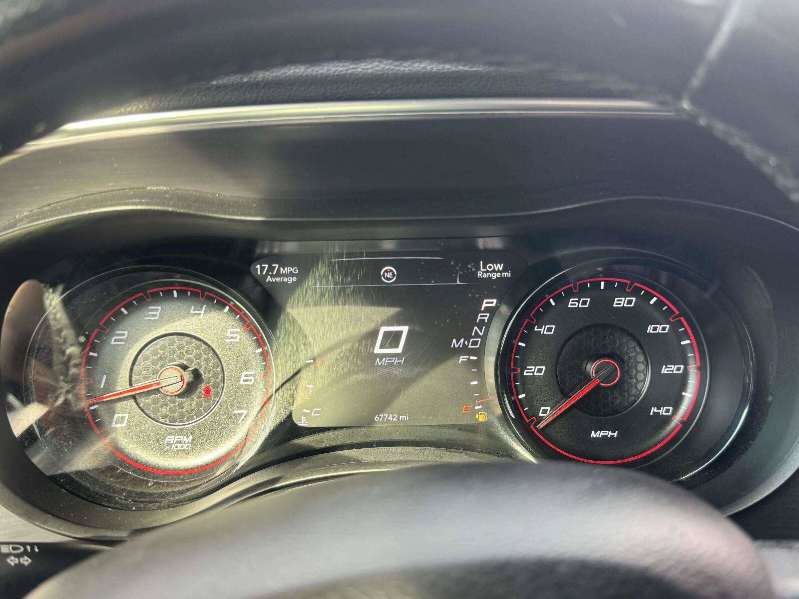 Used 2018 Dodge Charger SXT w/ Blacktop Package RWD image 20