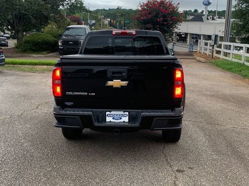 Used 2017 Chevrolet Colorado Z71 AWD/4WD image 6