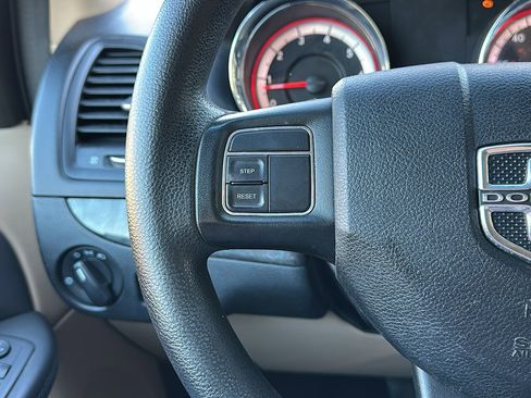 Used 2014 Dodge Grand Caravan SE w/ Quick Order Package 29E SE image 15