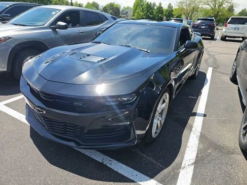 Used 2019 Chevrolet Camaro SS RWD image 7