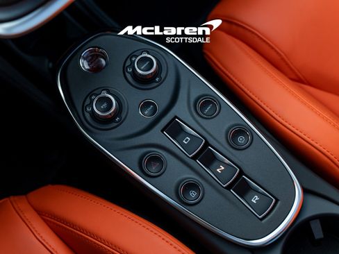 Used 2023 McLaren GT image 28