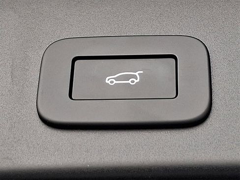 Certified 2026 Land Rover Range Rover Evoque S image 27