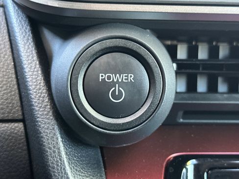 Used 2025 Toyota Prius Plug-In Hybrid FWD image 16