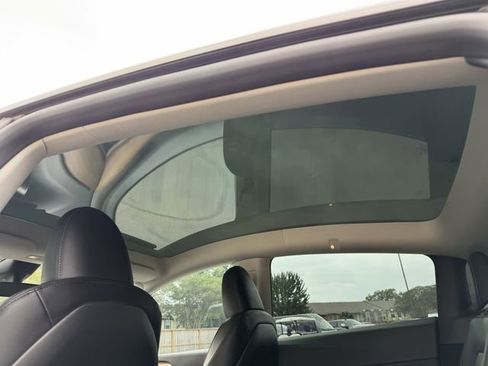 Used 2023 Tesla Model Y Performance AWD/4WD image 18