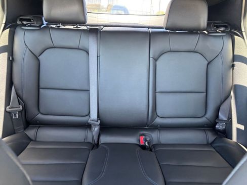 Used 2025 Buick Envista Sport Touring image 37