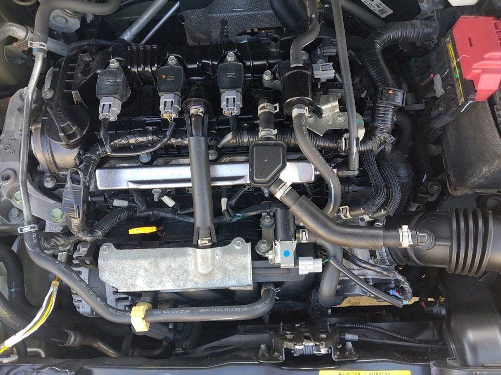 Used 2022 Nissan Versa SR FWD image 30