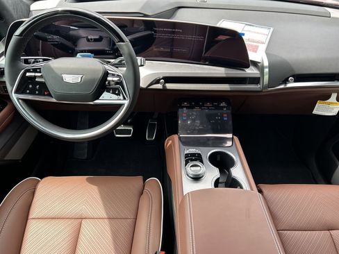 New 2026 Cadillac Vistiq Platinum image 12