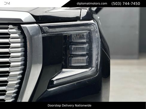 Used 2022 GMC Yukon XL Denali w/ Advanced Technology Package image 13