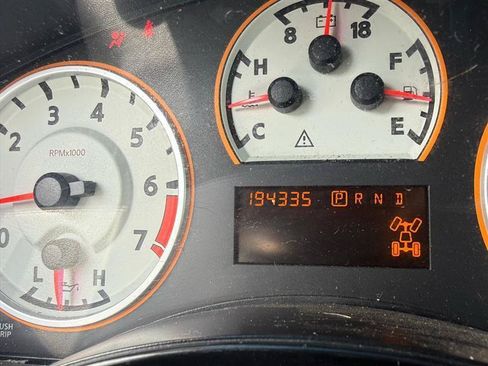 Used 2011 Nissan Titan PRO-4X w/ Pro-4x Technology Pkg AWD/4WD image 20