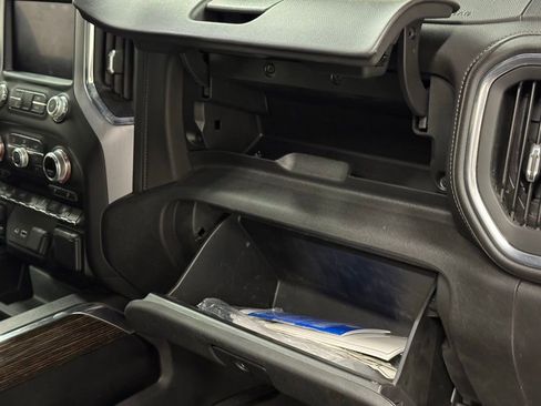 Used 2021 GMC Sierra 1500 Elevation w/ Preferred Package image 32