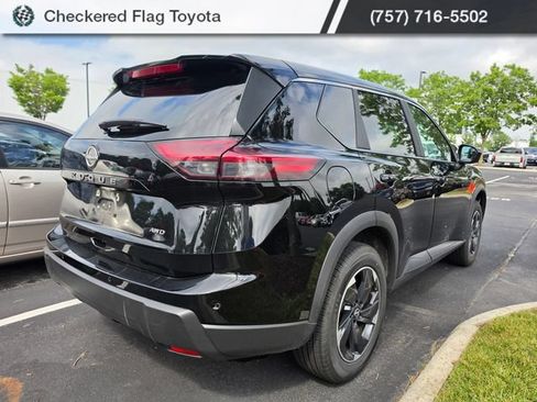 Used 2026 Nissan Rogue SV AWD/4WD image 6