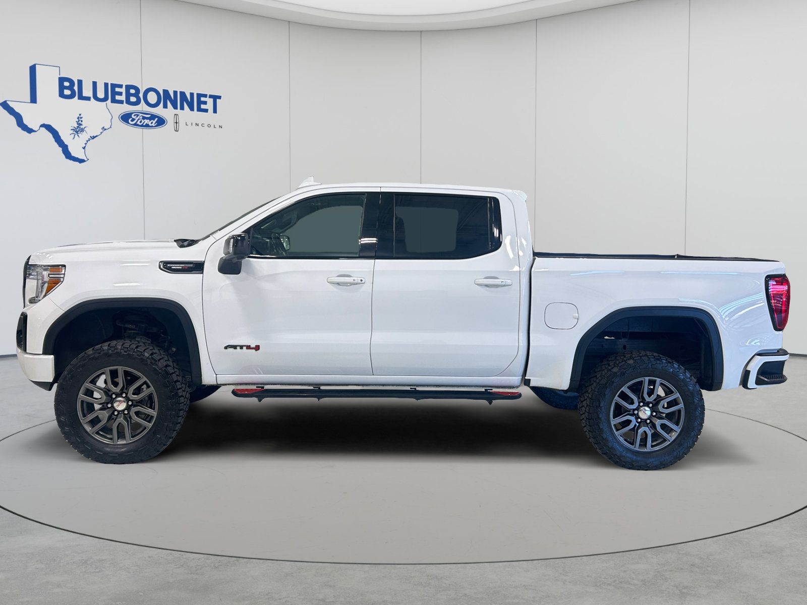 Used 2021 GMC Sierra 1500 AT4 w/ AT4 Value Package AWD/4WD image 8