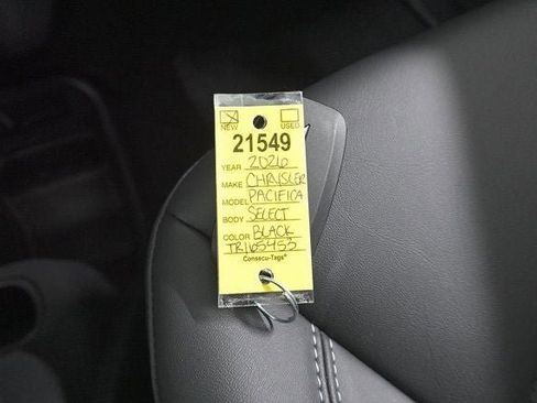 New 2026 Chrysler Pacifica Select image 34