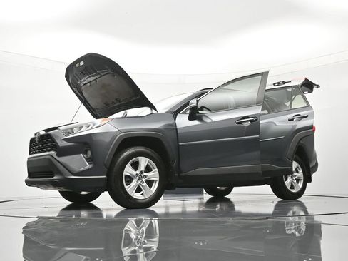 Used 2020 Toyota RAV4 XLE FWD image 47