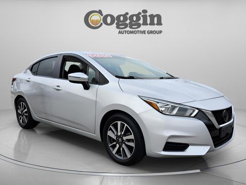 Used 2020 Nissan Versa SV image 7