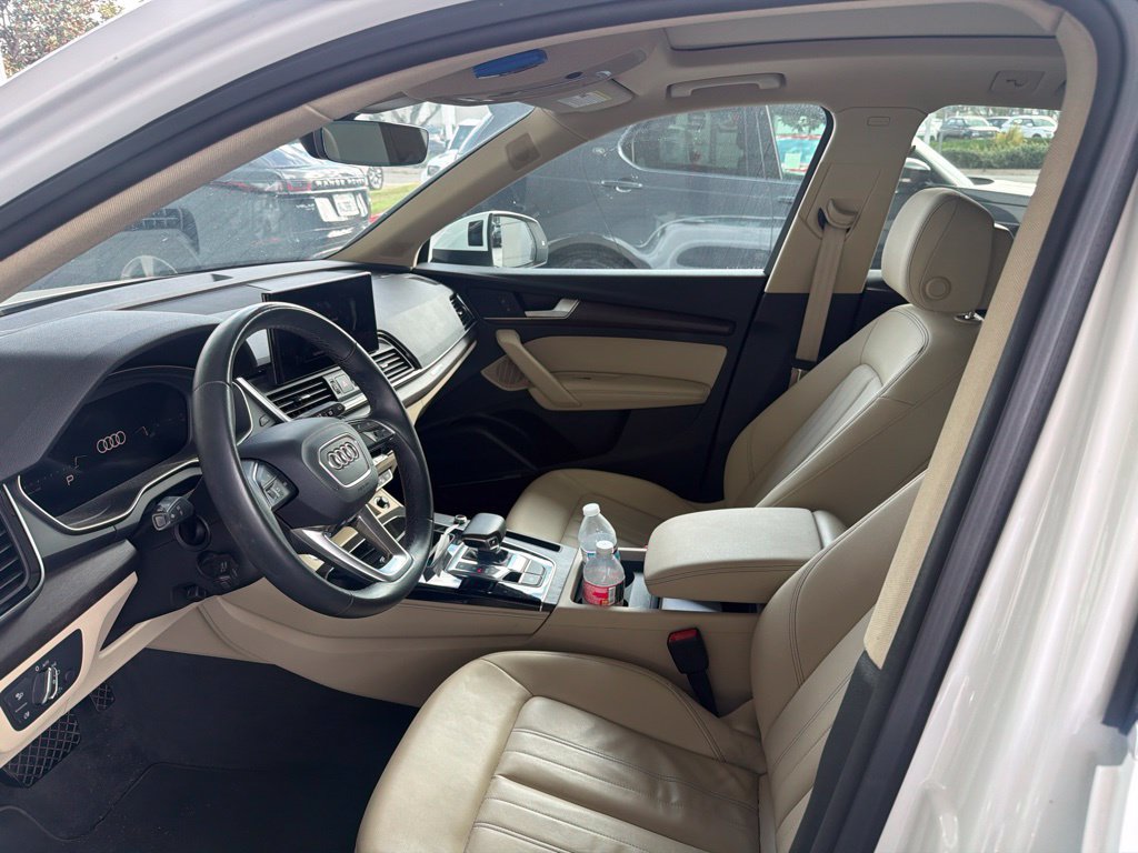 Used 2023 Audi Q5 2.0T Premium Plus w/ Premium Plus Package AWD/4WD image 12