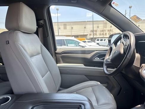 Used 2022 Chevrolet Tahoe Z71 w/ Luxury Package AWD/4WD image 36